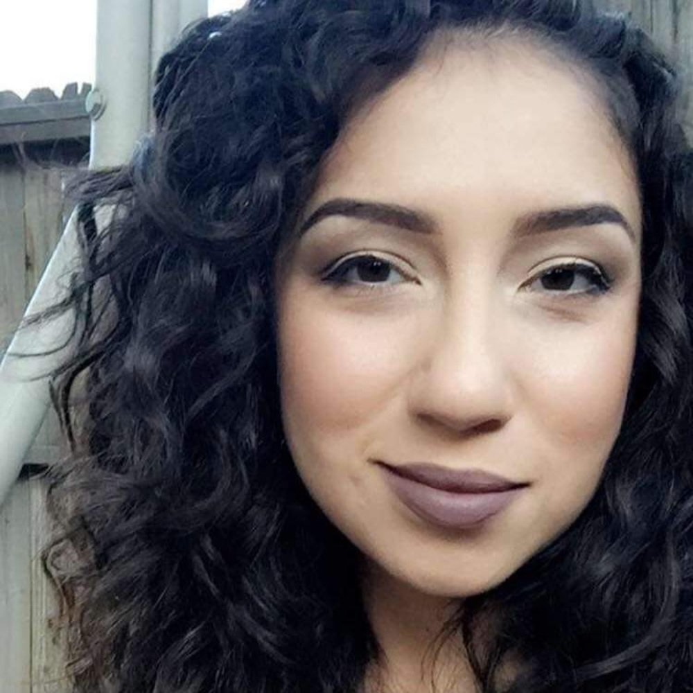 Meet your Posher, Alicia